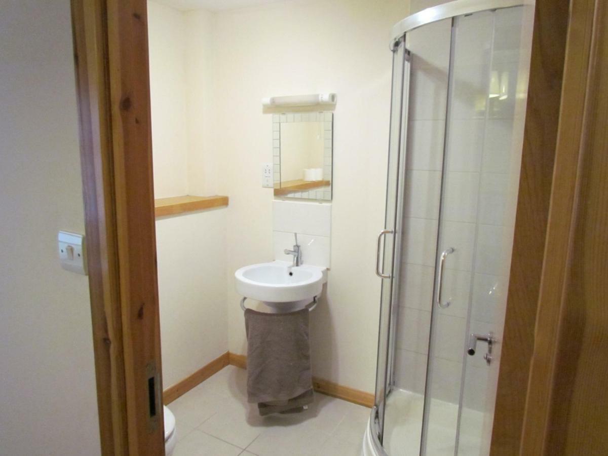 Farraline Court Apartment Инвернес Екстериор снимка